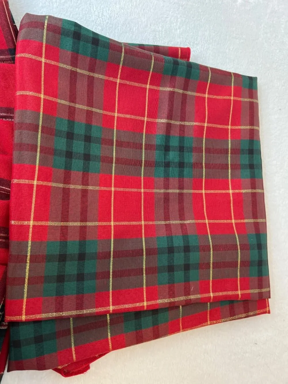 Home Collection Red Plaid Christmas Tablecloth & 8 Napkin Set 60 X 84 Tradition